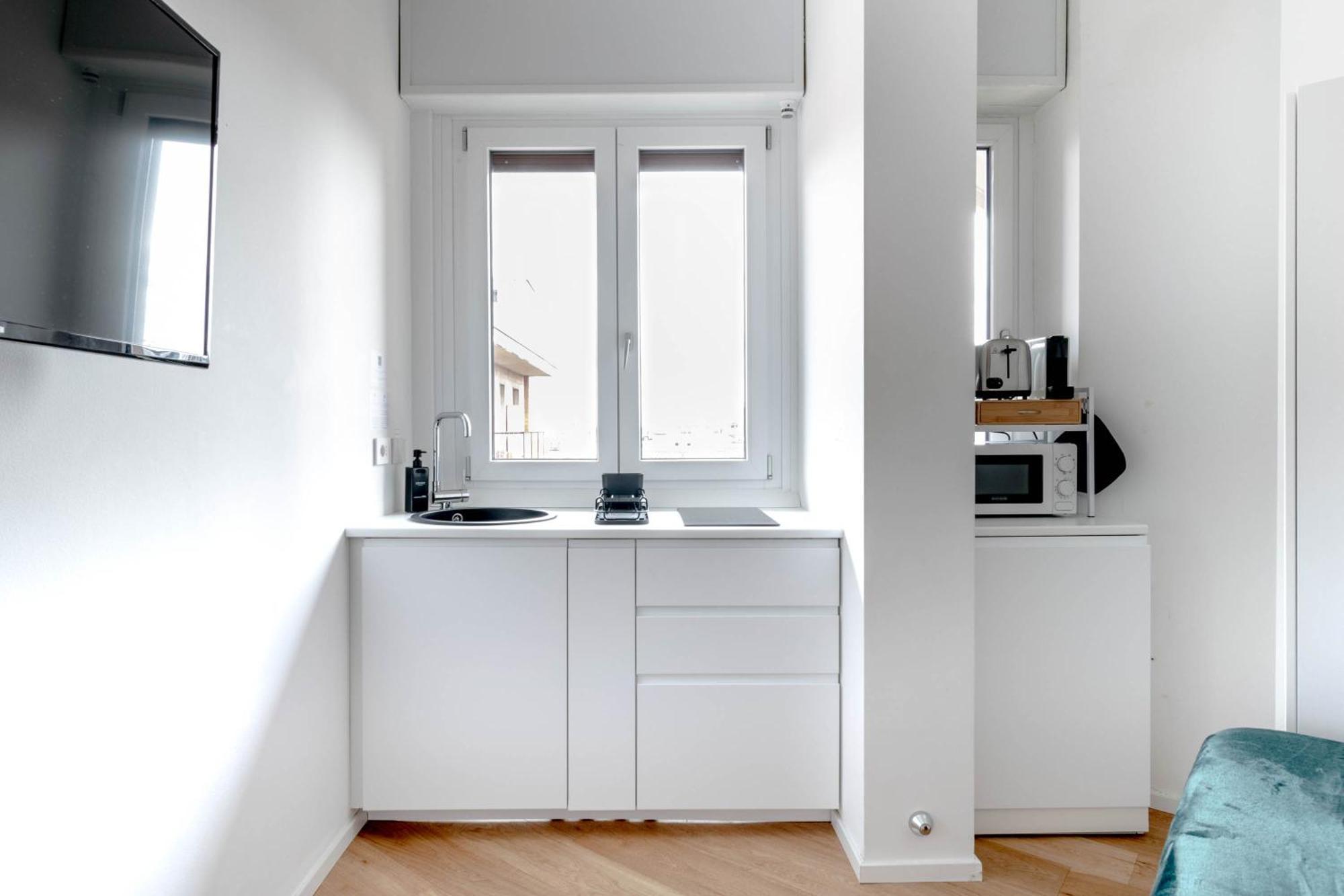 Design Suite 39 - Metropolitana M4 - Aeroporto Linate 밀라노 외부 사진